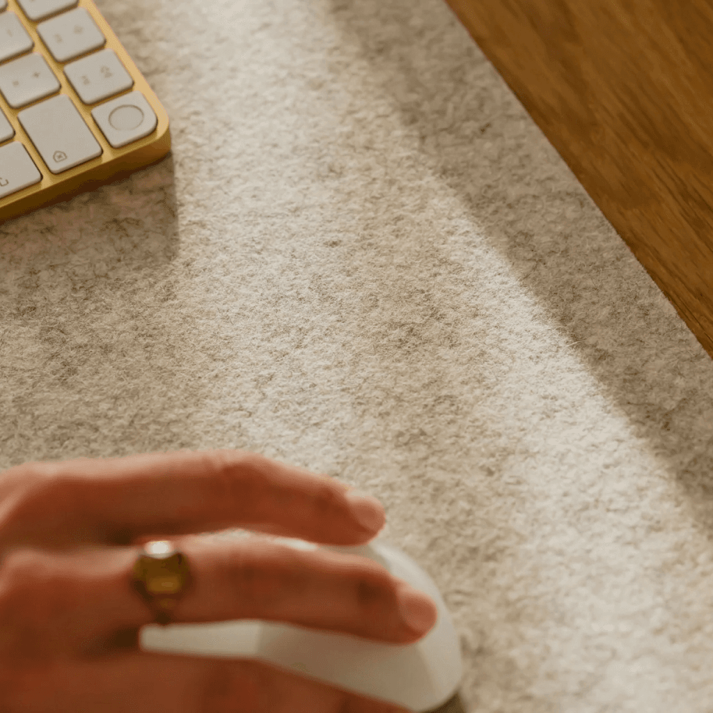 Desk Pad Feltro + Cortiça